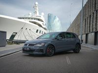 Usado VW Golf VII GTI 290 CV (213 kW) 2019 Gris / plata Berlina