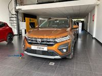 Usado Dacia Sandero Comfort 101 CV (74 kW) 2022 Naranja Utilitario