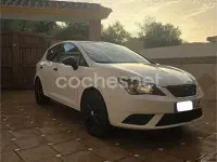 Usado Seat Ibiza Reference 90 CV (66 kW) 2015 Blanco Berlina