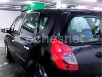 Usado Renault Scénic II Dynamique 105 CV (77 kW) 2008 Negro Monovolumen