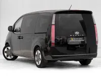 Usado Hyundai Staria Style 177 CV (130 kW) 2022 Negro Monovolumen