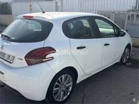 Usado Peugeot 208 Access 75 CV (55 kW) 2015 Blanco Utilitario