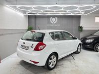 Usado Kia Ceed 100 CV (73 kW) 2012 Blanco Utilitario