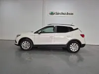 Usado Seat Arona Style 110 CV (80 kW) 2020 Blanco SUV