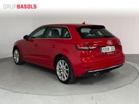 Usado Audi A3 116 CV (85 kW) 2017 Rojo Berlina