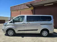 Usado Ford Tourneo Trend 130 CV (95 kW) 2020 Gris / plata Monovolumen
