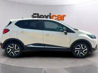 Usado Renault Captur Intens 90 CV (66 kW) 2016 Blanco SUV