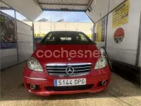 Usado Mercedes A180 Classic 109 CV (80 kW) 2005 Rojo Monovolumen