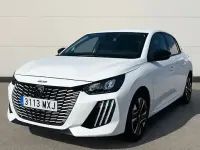 Usado Peugeot 208 Allure 100 CV (73 kW) 2024 Blanco Utilitario