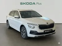 Usado Skoda Kamiq Selection 115 CV (84 kW) 2025 Blanco SUV