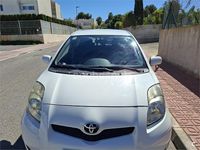 Usado Toyota Yaris Active 101 CV (74 kW) 2009 Blanco Utilitario