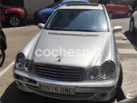 Usado Mercedes C220 Avantgarde 143 CV (105 kW) 2005 Gris / plata Berlina