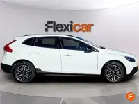 Usado Volvo V40 Momentum 150 CV (110 kW) 2017 Blanco