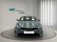 Usado Kia Ceed 136 CV (100 kW) 2023 Azul Utilitario