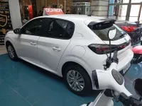 Usado Peugeot 208 Active 102 CV (75 kW) 2022 Blanco Utilitario
