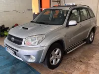 Usado Toyota RAV4 Luna 116 CV (85 kW) 2004 Gris / plata SUV