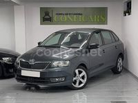 Usado Skoda Rapid Style 90 CV (66 kW) 2017 Gris / plata Berlina