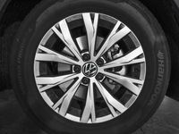 Usado VW Tiguan Edition 130 CV (95 kW) 2021 Blanco puro SUV