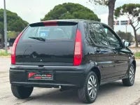 Usado Tata Indica 86 CV (63 kW) 2010 Negro Utilitario