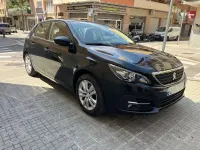 Usado Peugeot 308 Active 110 CV (80 kW) 2021 Negro Utilitario