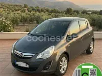 Usado Opel Corsa Selective 85 CV (62 kW) 2012 Negro Utilitario