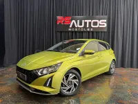 Usado Hyundai i20 100 CV (73 kW) 2024 Verde Utilitario
