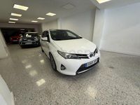 Usado Toyota Auris Hybrid Active 136 CV (100 kW) 2013 Blanco Familiar