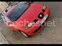 Usado Seat Ibiza 100 CV (73 kW) 2004 Rojo Utilitario