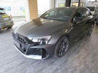 Usado Audi RS3 Sportback Design 400 CV (294 kW) 2025 Gris Utilitario