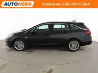 Usado Opel Astra Excellence 150 CV (110 kW) 2016 Negro Familiar