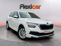 Usado Skoda Kamiq Selection 95 CV (69 kW) 2023 Blanco SUV