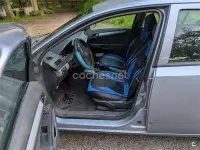 Usado Opel Astra Cosmo 100 CV (73 kW) 2005 Gris / plata Berlina
