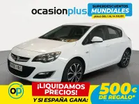 Usado Opel Astra Selective 115 CV (84 kW) 2013 Blanco Berlina