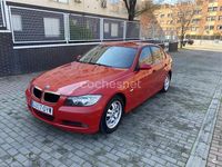 Usado BMW 318 122 CV (89 kW) 2006 Rojo Berlina