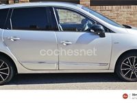 Usado Renault Scénic III Bose Edition 130 CV (95 kW) 2013 Gris / plata Monovolumen