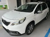 Usado Peugeot 2008 Style 110 CV (80 kW) 2017 Blanco SUV