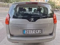Usado Peugeot 5008 110 CV (80 kW) 2010 Beige Monovolumen