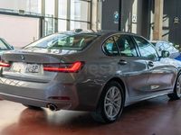 Usado BMW 320e Sport Line 204 CV (150 kW) 2024 Gris / plata Berlina