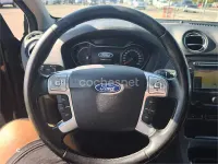 Usado Ford Mondeo Limited 140 CV (102 kW) 2012 Negro Berlina
