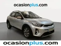 Usado Kia Stonic 100 CV (73 kW) 2024 Gris SUV