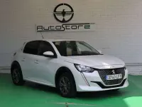 Usado Peugeot e-208 Allure 100 kW (136 CV) 2020 Blanco Utilitario