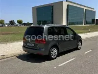Usado VW Touran Advance 140 CV (102 kW) 2012 Gris / plata Monovolumen