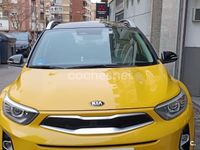 Usado Kia Stonic 100 CV (73 kW) 2020 Amarillo SUV