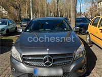 Usado Mercedes A180 Urban 122 CV (89 kW) 2015 Gris / plata Berlina