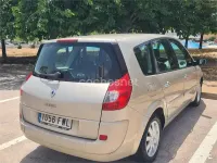 Usado Renault Grand Scénic II Business 105 CV (77 kW) 2007 Blanco Monovolumen