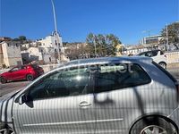 Usado VW Polo Trendline 100 CV (73 kW) 2002 Gris / plata Berlina