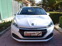 Usado Peugeot 208 Active 82 CV (60 kW) 2017 Blanco Utilitario