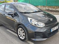 Usado Kia Rio 75 CV (55 kW) 2015 Azul Berlina