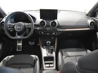 Usado Audi Q2 150 CV (110 kW) 2025 Gris/plata SUV