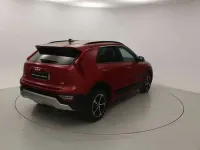 Usado Kia Niro 129 CV (94 kW) 2025 Rojo SUV